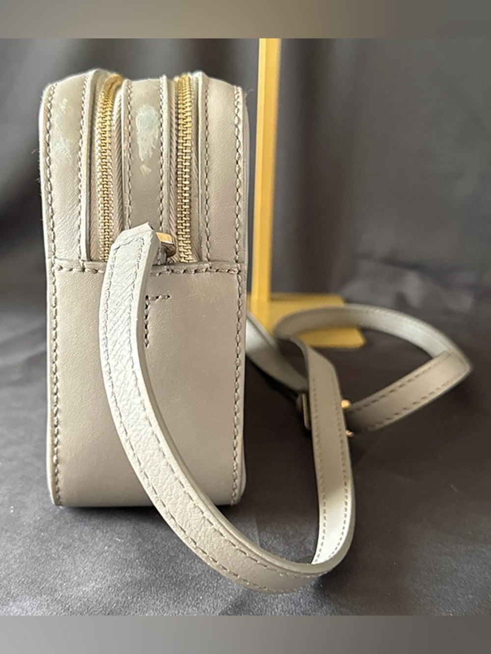 Furla camera bag that needs rehab - Picture 4 of 11